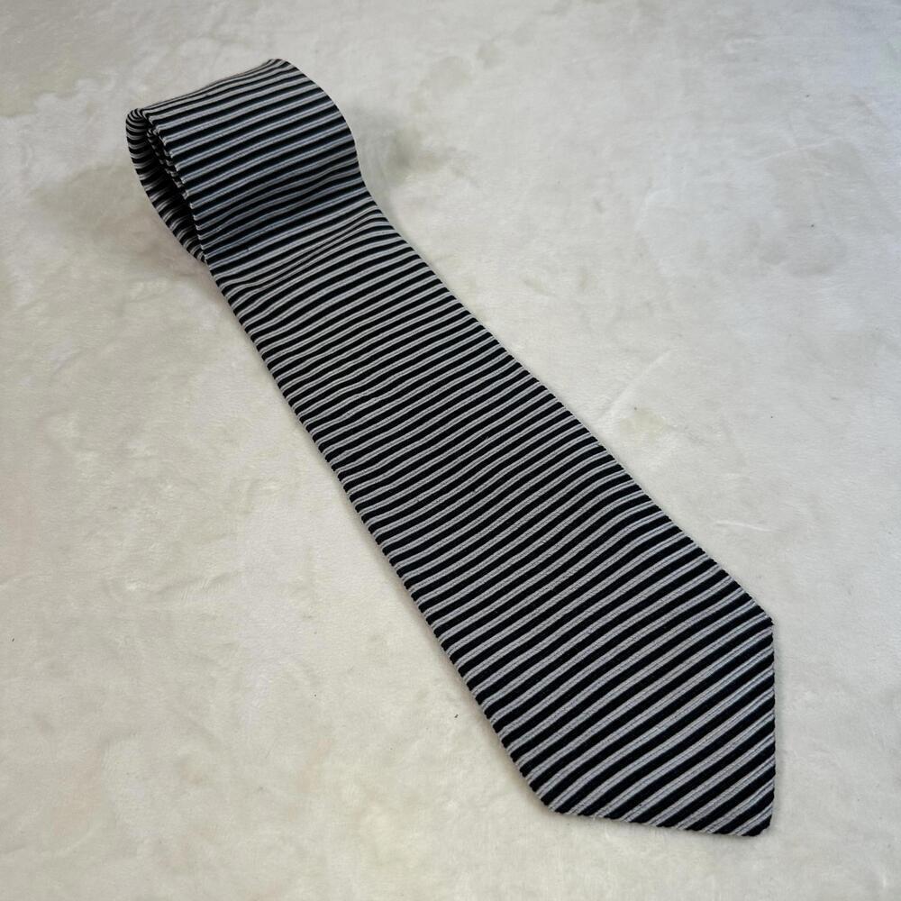 Amherst And Brock Men’s Silk Necktie Black Silver Striped Classic Made in USA